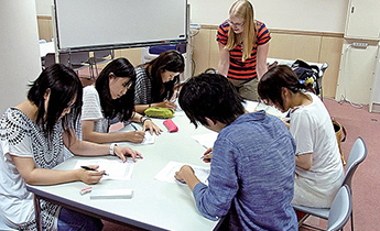 国際コミュニケーション学科